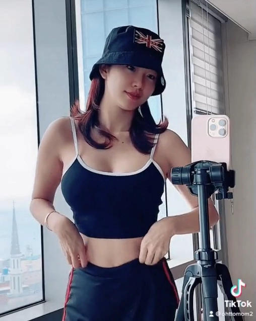 오또맘 틱톡