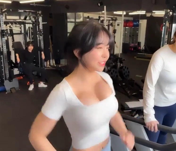 헬스장 민폐녀 ㄷㄷㄷㄷ