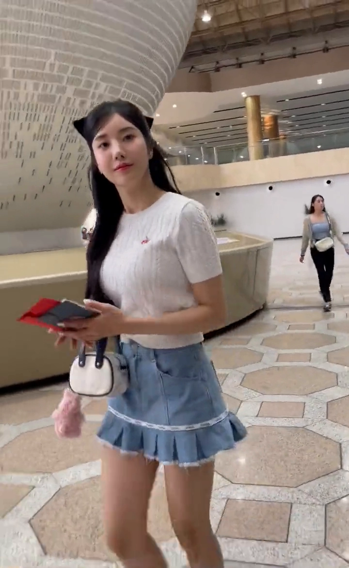 권은비 웅장한 무브먼트