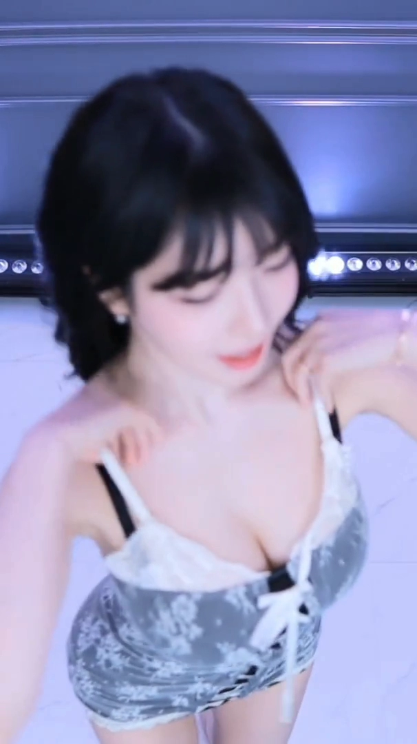 오늘의 마지막 예뿌니 과즙세연