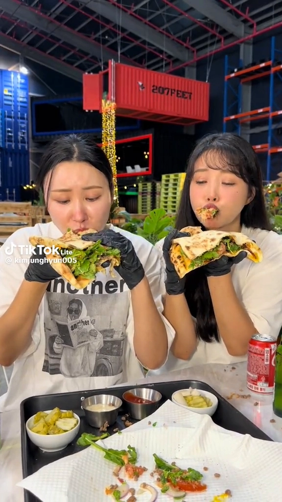 파주 2000평 컨테이너 화덕폴더피자