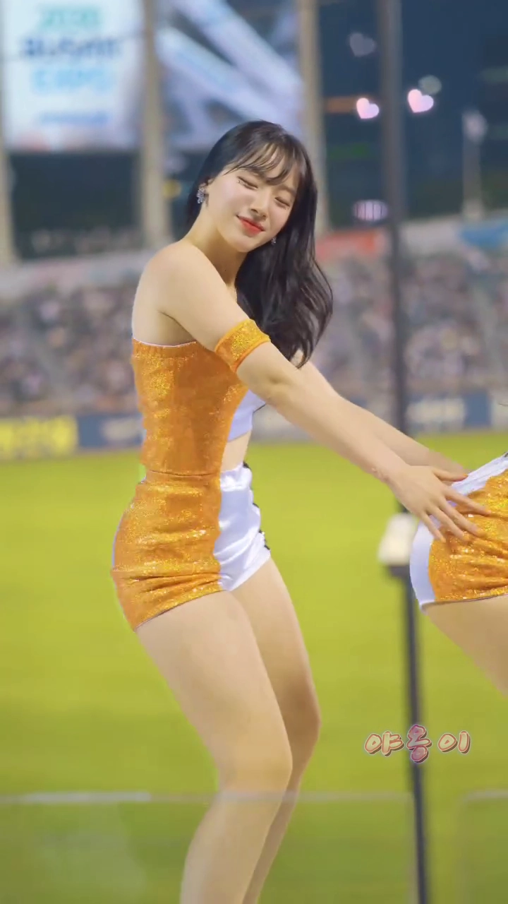 허리놀림 지리는 하지원 치어리더