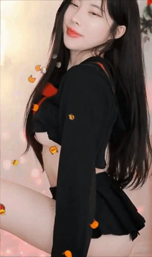 김우유 언더붑 착장에 트월킹까지