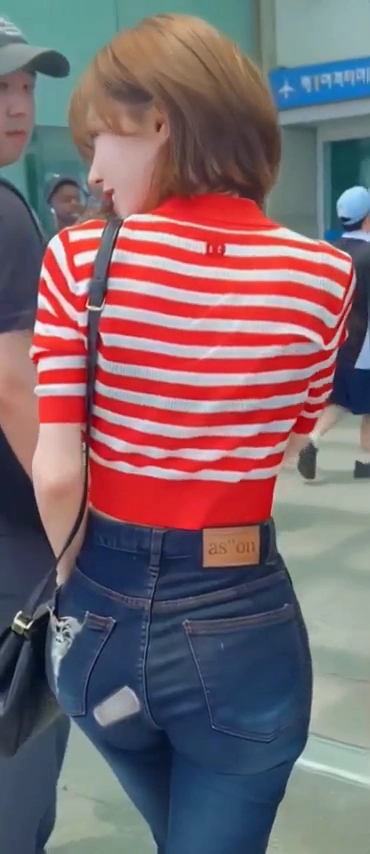 레드벨벳 웬디 엉태 청바지 공항 직찍