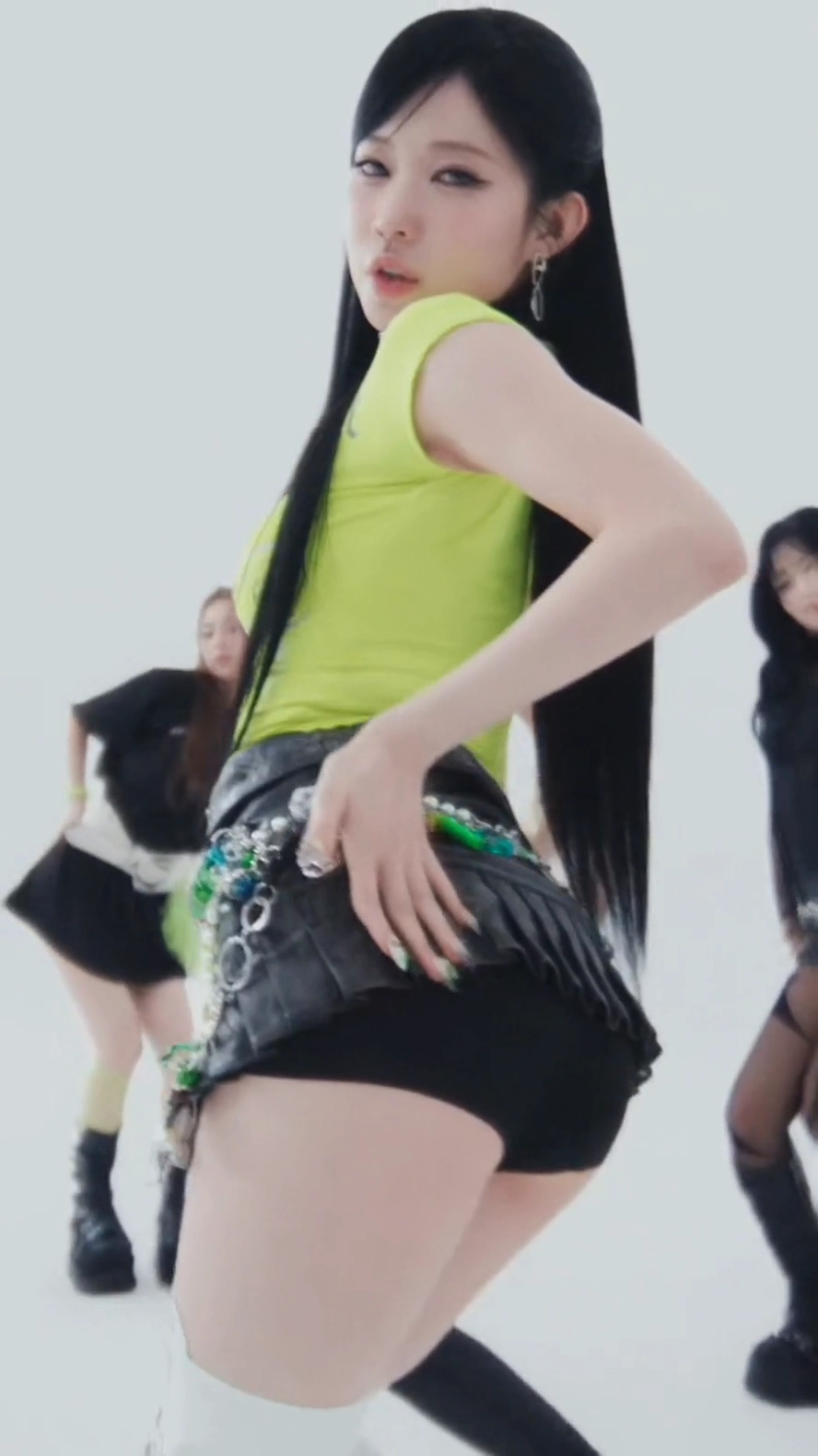 베몬 아사 속바지 보다 짧은 초미니 겨드랑이 엉벅지