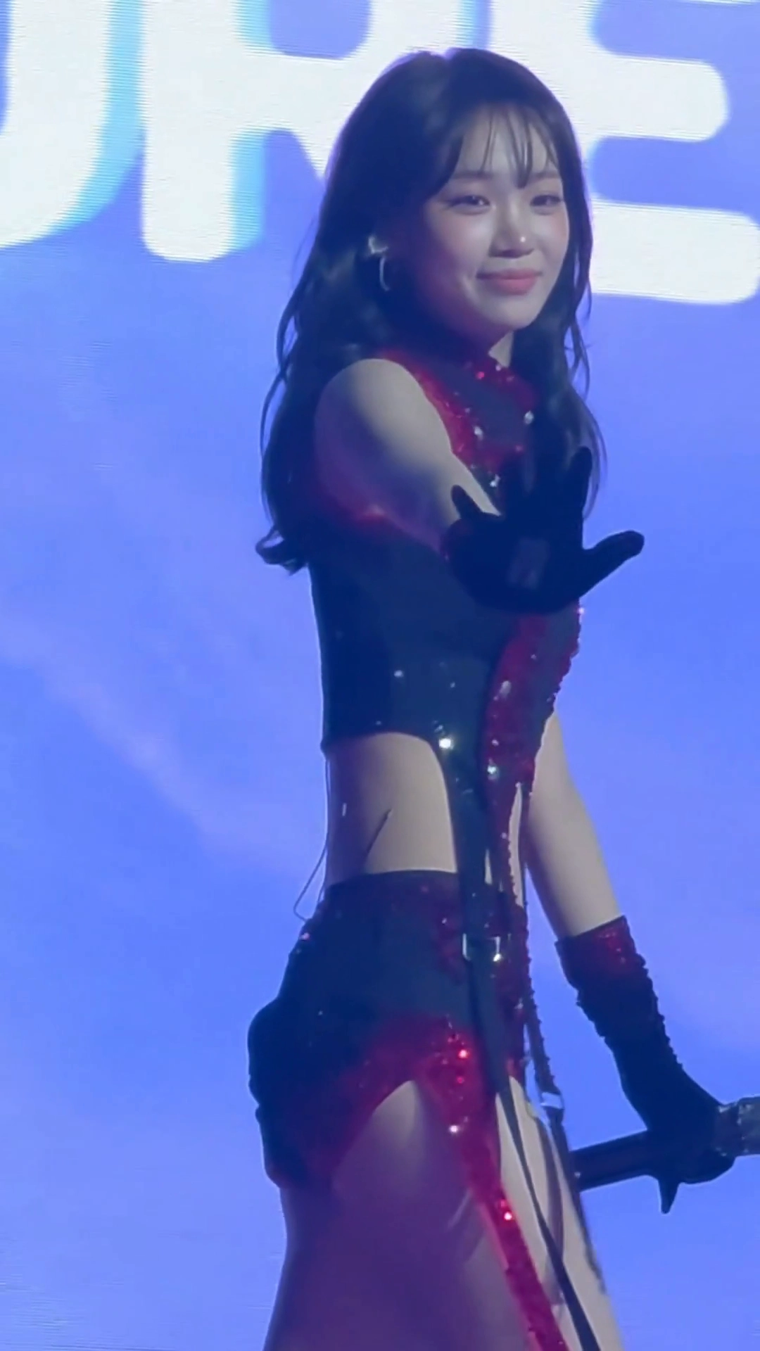 김채원 란제리룩  야꼽 매끈한 허벅지 엉밑살