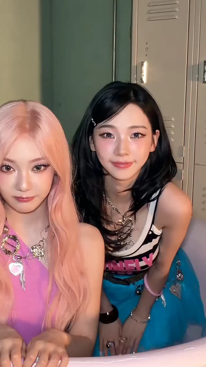 카리나 민소매 라인