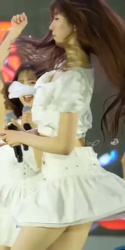 주현 라잇썸 무대